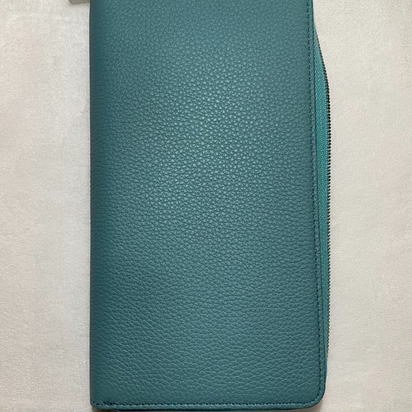 Celine Large Zipped Multifunction Wallet (105003AU8 / 06AO) - Picture 8 of 11